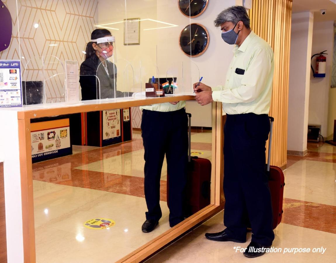 โอโย 71780 วี อินเตอร์เนชั่นแนล Hotel อัมริตสา ภายนอก รูปภาพ